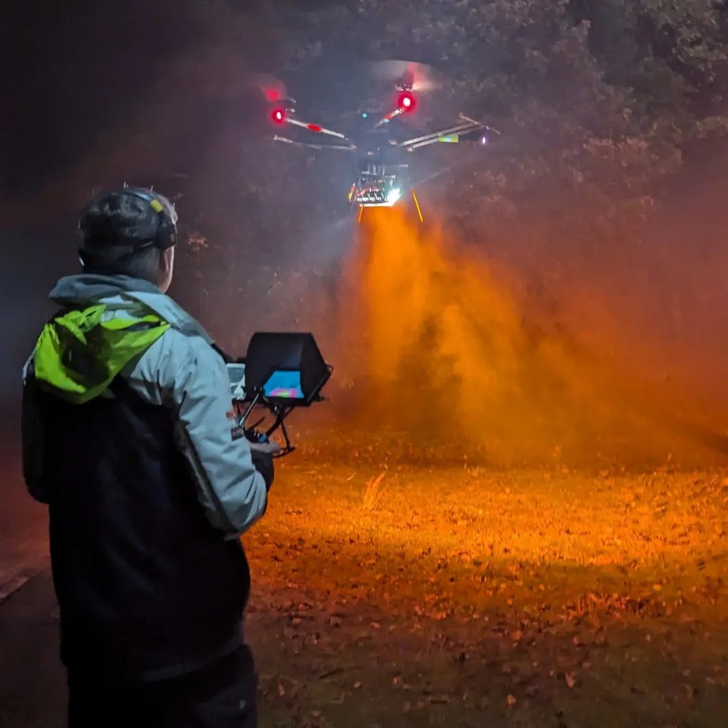 Lighting Drone (1)